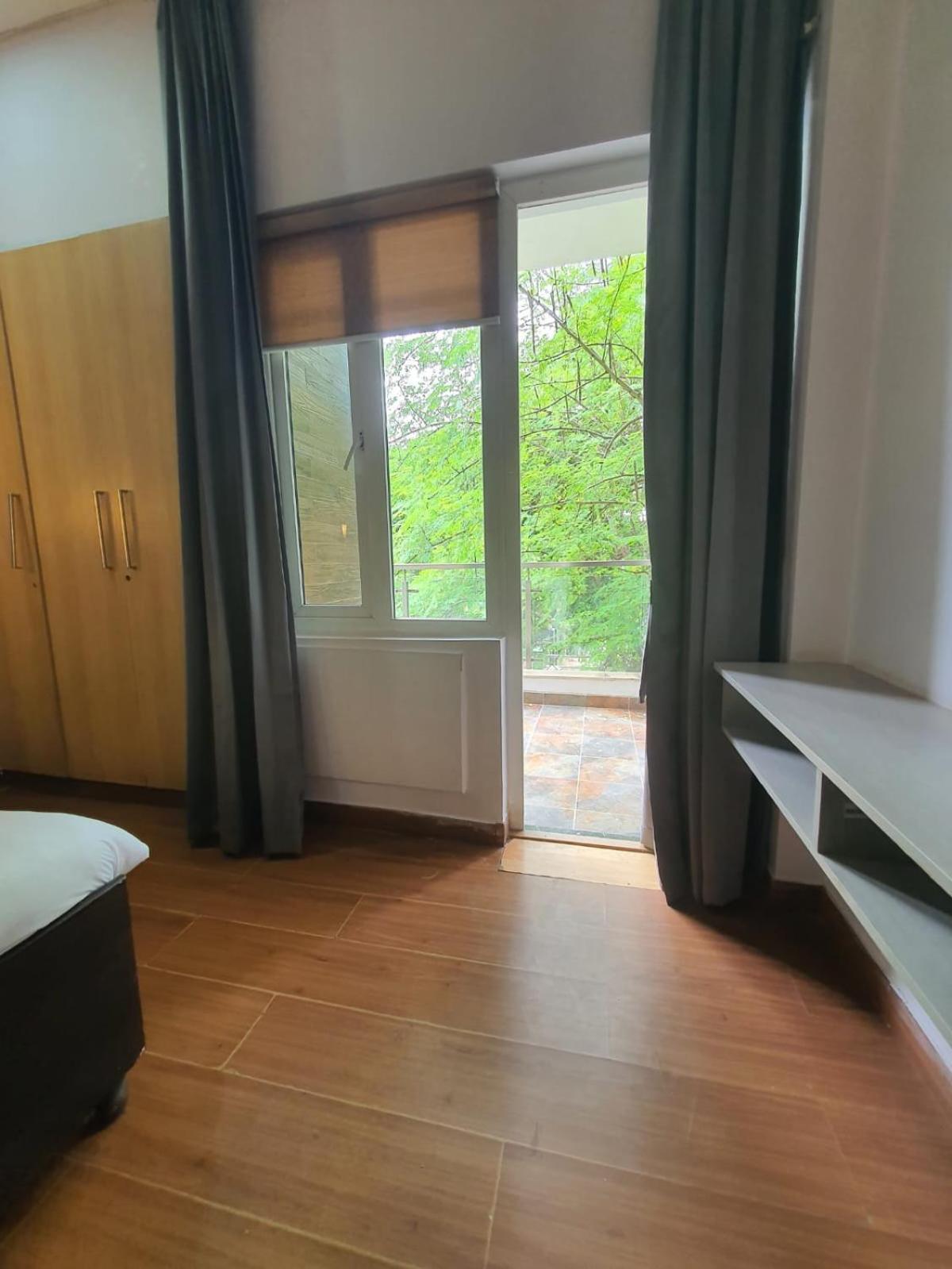 Mallenzo Suites Dlf Phase 1 Gurgáon Kültér fotó
