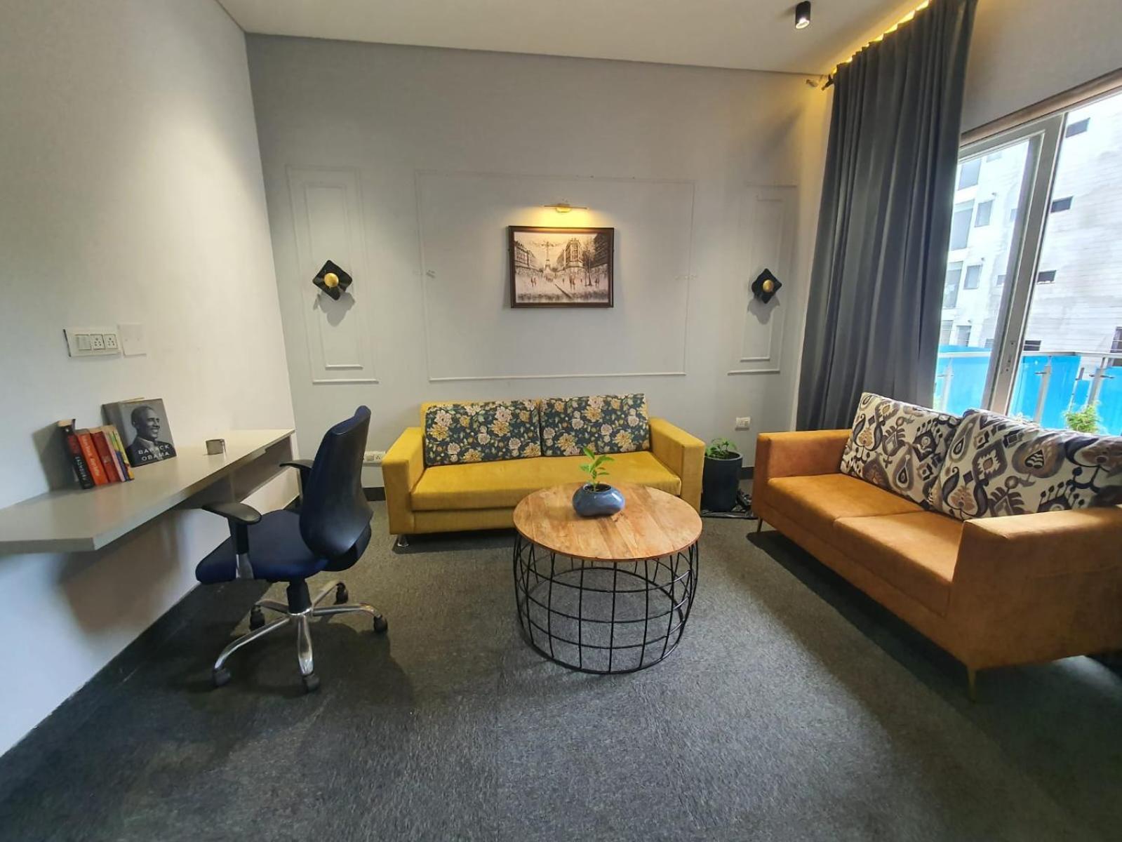 Mallenzo Suites Dlf Phase 1 Gurgáon Kültér fotó