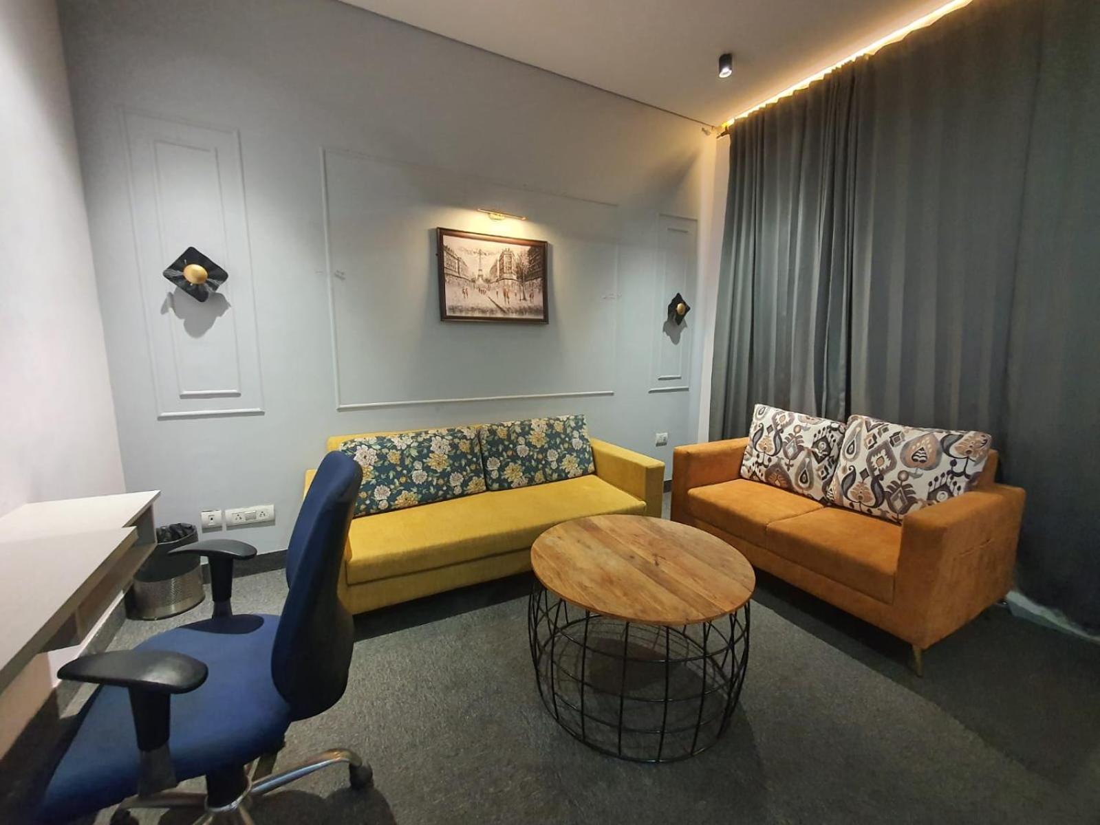 Mallenzo Suites Dlf Phase 1 Gurgáon Kültér fotó