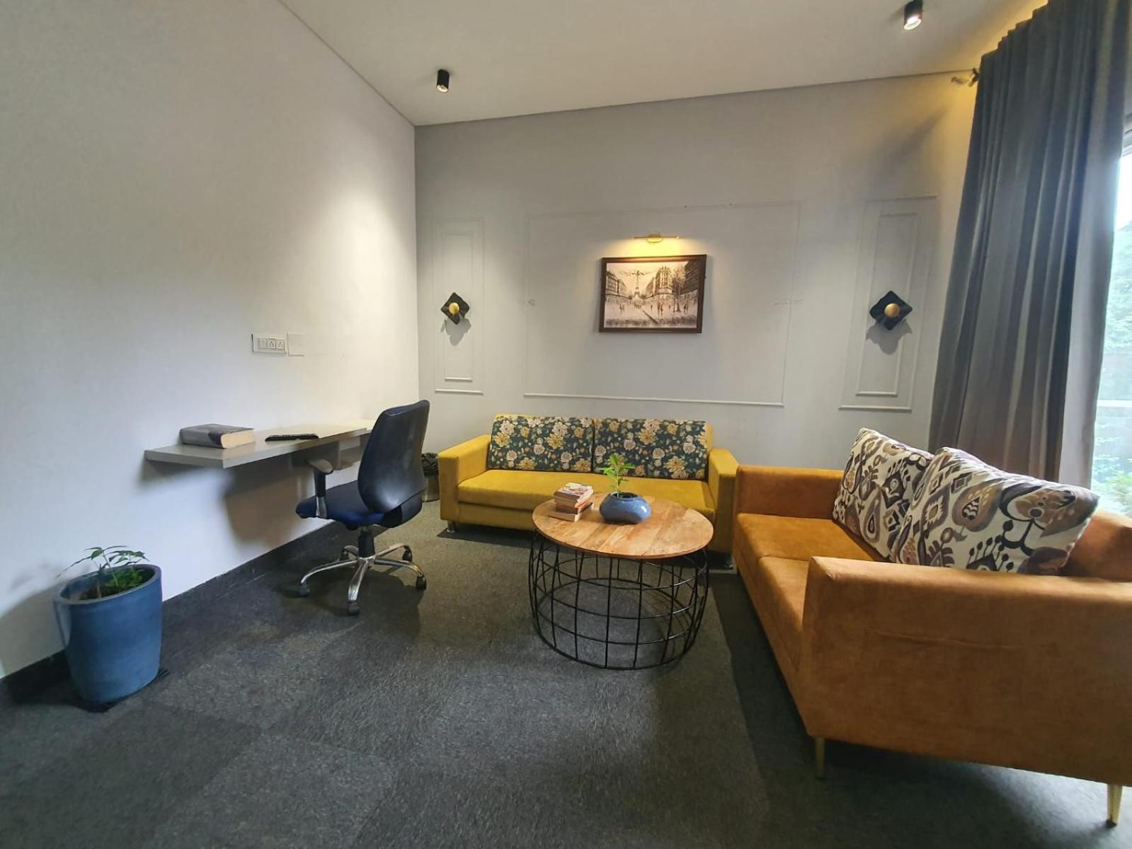 Mallenzo Suites Dlf Phase 1 Gurgáon Kültér fotó