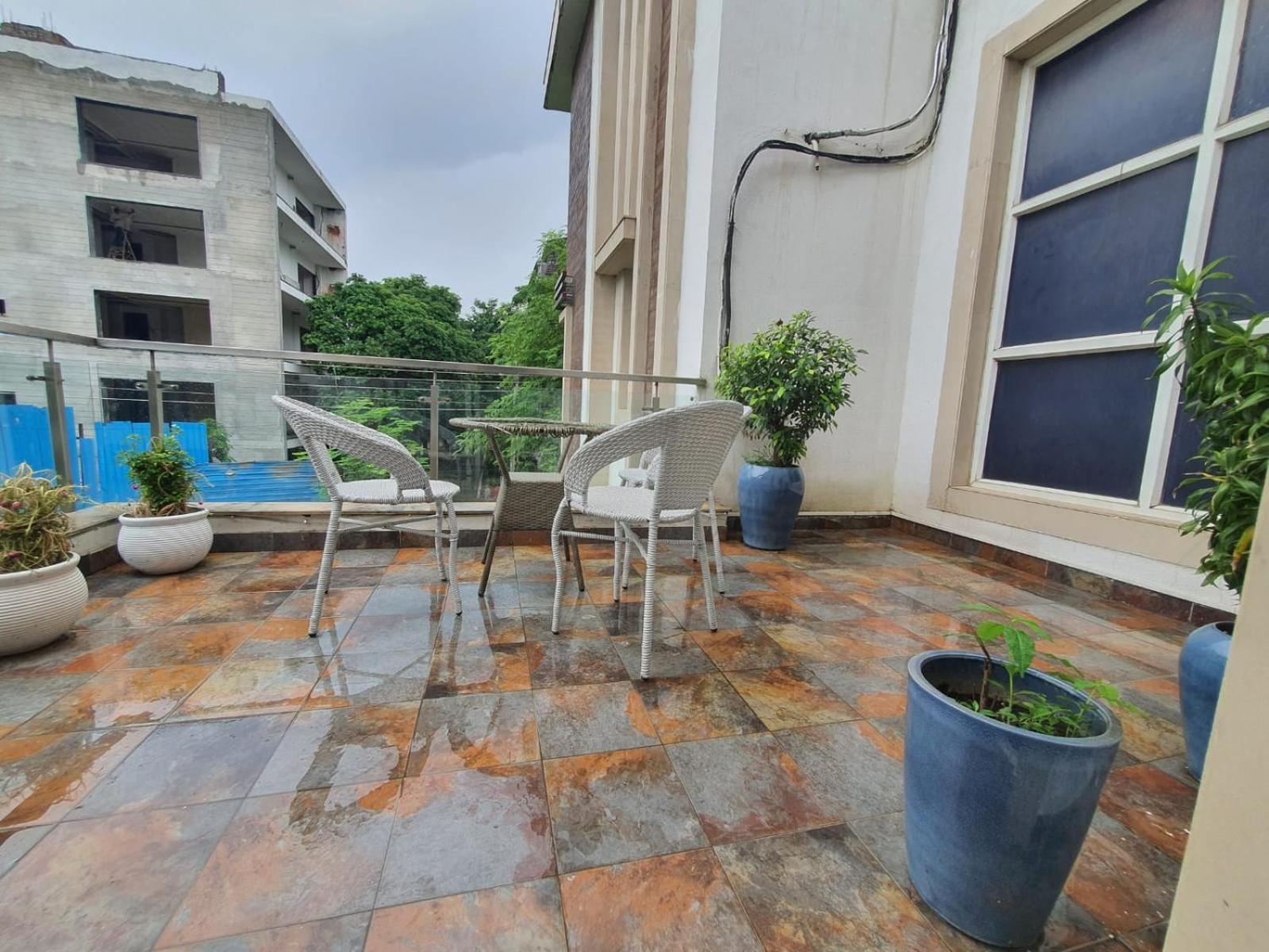 Mallenzo Suites Dlf Phase 1 Gurgáon Kültér fotó